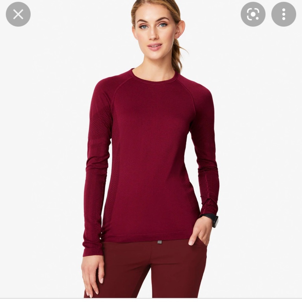 Figs Salta underscrub in Burgundy Red. Size large.